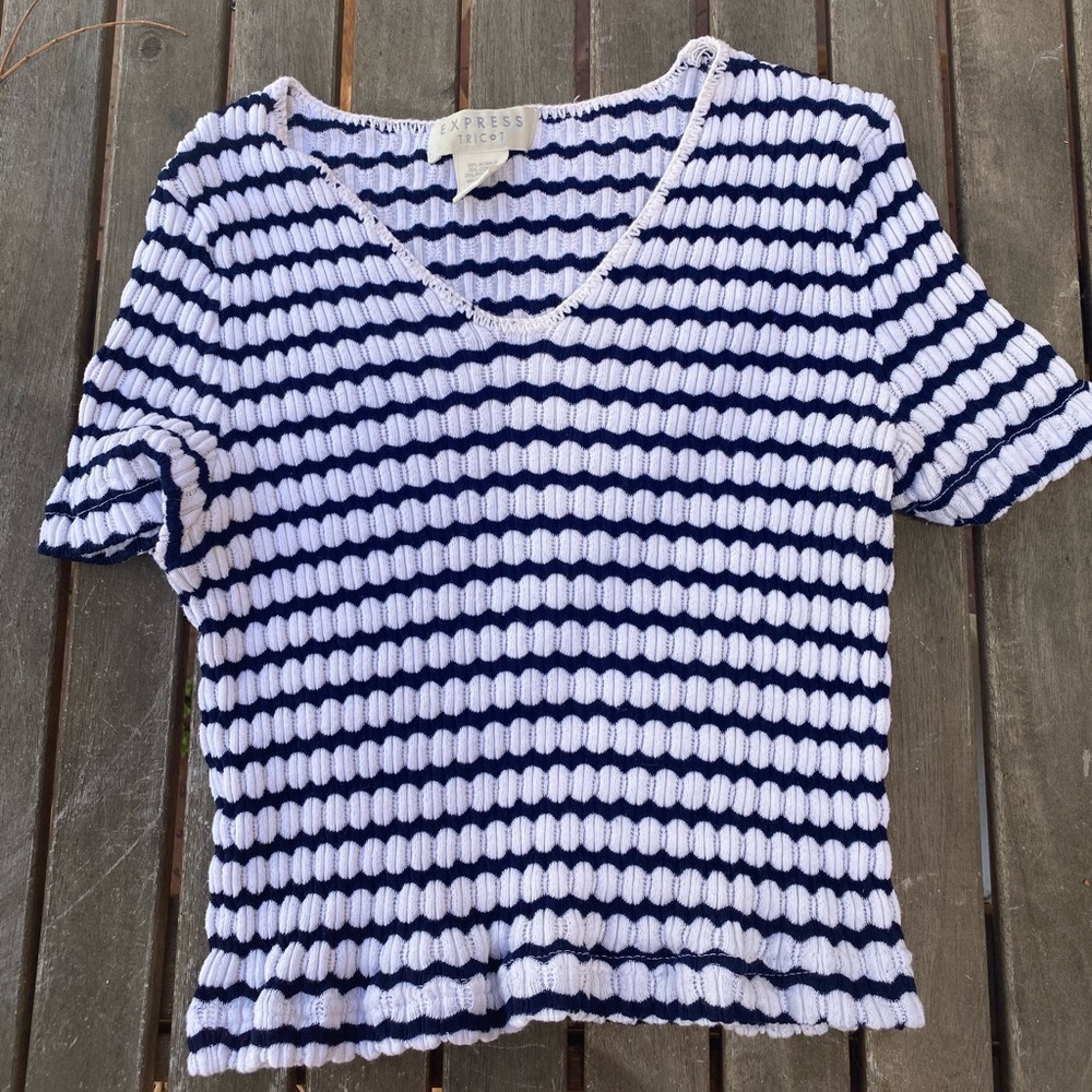 Vintage 90’s Express tee